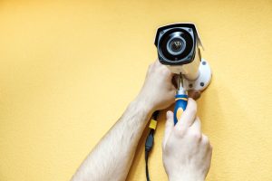 Czy warto kupić laptop poleasingowy? Zalety i wady zakupu używanego sprzętu